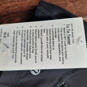 Black Lululemon sports bra
